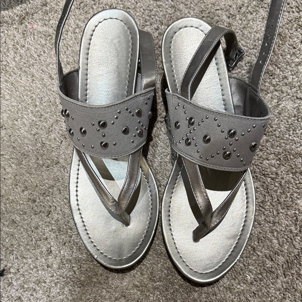 Elegant Gray Sandals with Studded Design Simply Vera Wang